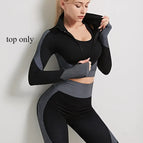 S / Grey black top